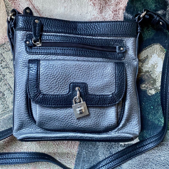 Chaps Black and Gray crossbody Bag - Picture 8 of 9